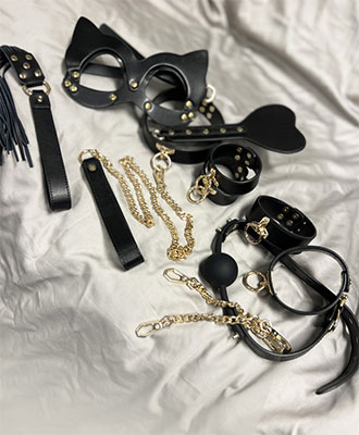 Luksuri�st Bondagesett i Sort og Gull